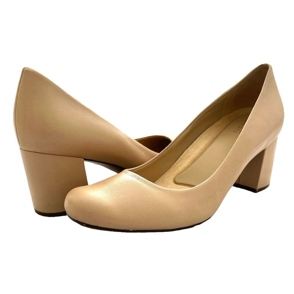 NATURALIZER WHITNEY Beige Round Toe Block Heels Size 11 M Slip On Women's Pumps